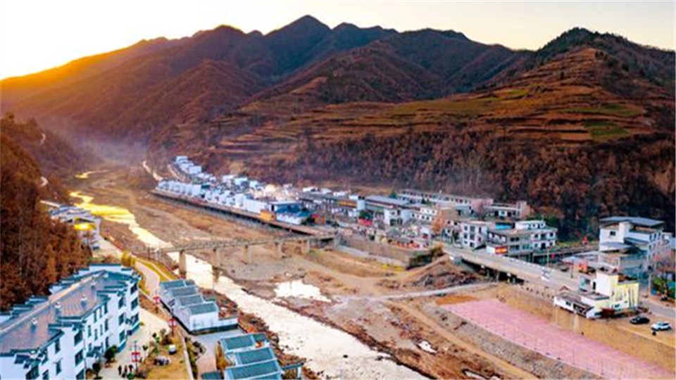  河南嵩縣：用市場(chǎng)化運(yùn)營(yíng)打開(kāi)鄉(xiāng)村振興密碼